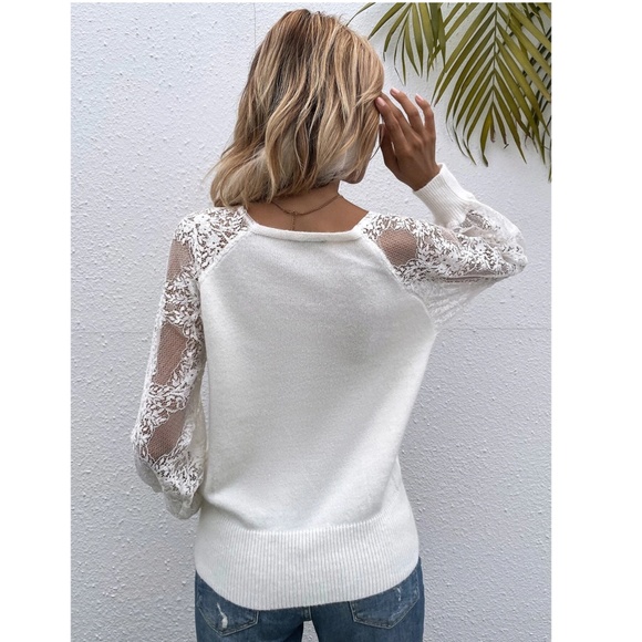 Lace Bishop Sleeves V-Neck Off White Knit Sweater - Picture 4 of 7